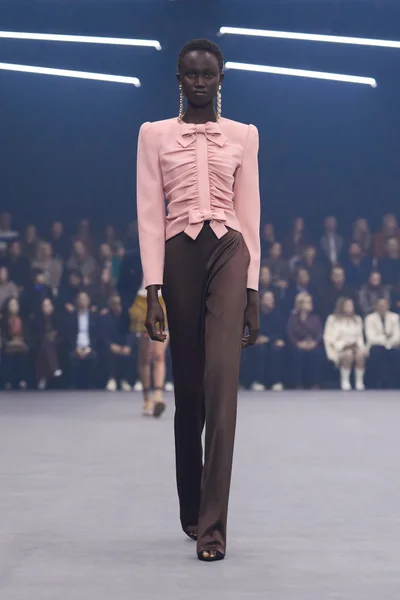 Look 27